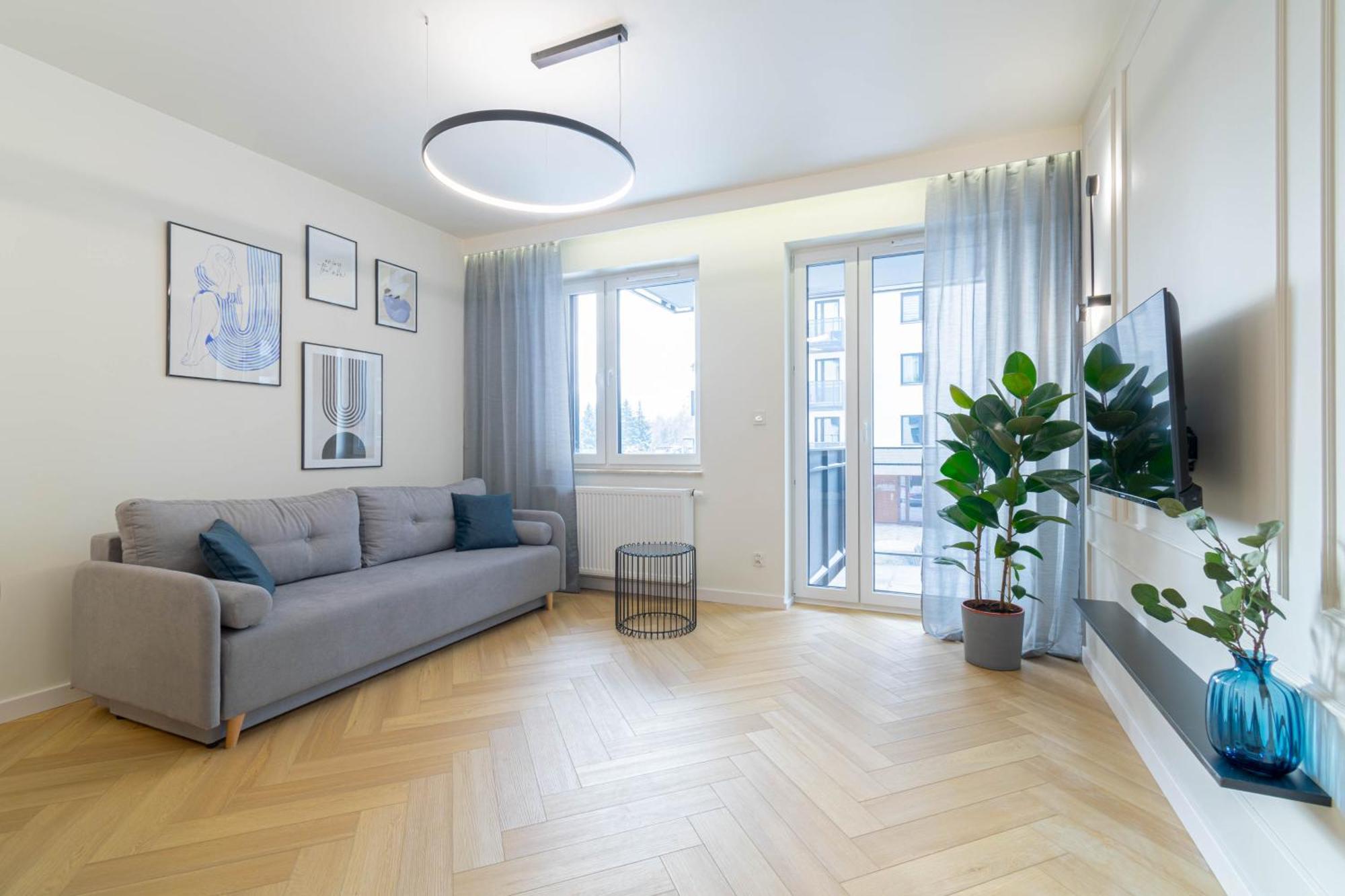 Blue Apartment Ceglana - Free Parking - Self Check-In カトヴィツェ エクステリア 写真